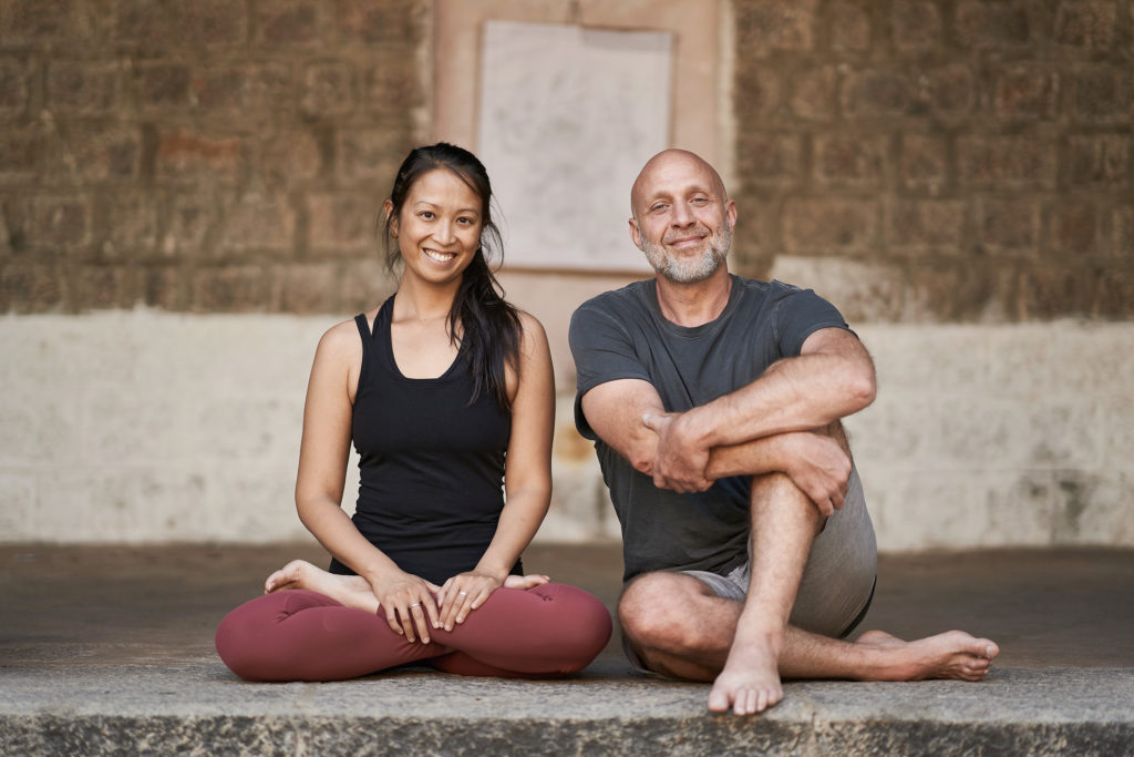 Ashtanga yoga Paris, professeurs Cyril Lagel & Tran Bui